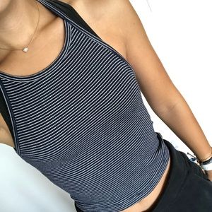 brandy melville haulter top